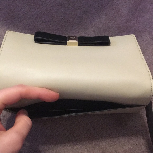 NEW Kate Spade wristlet - Picture 4 of 5